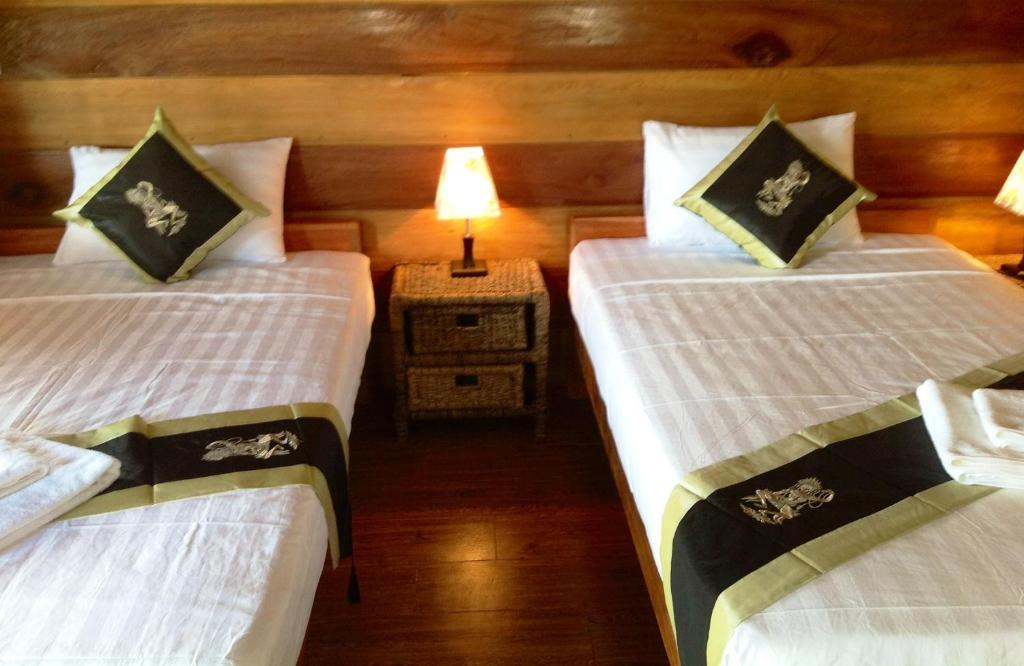 Atmaland Resort Kep Bilik gambar