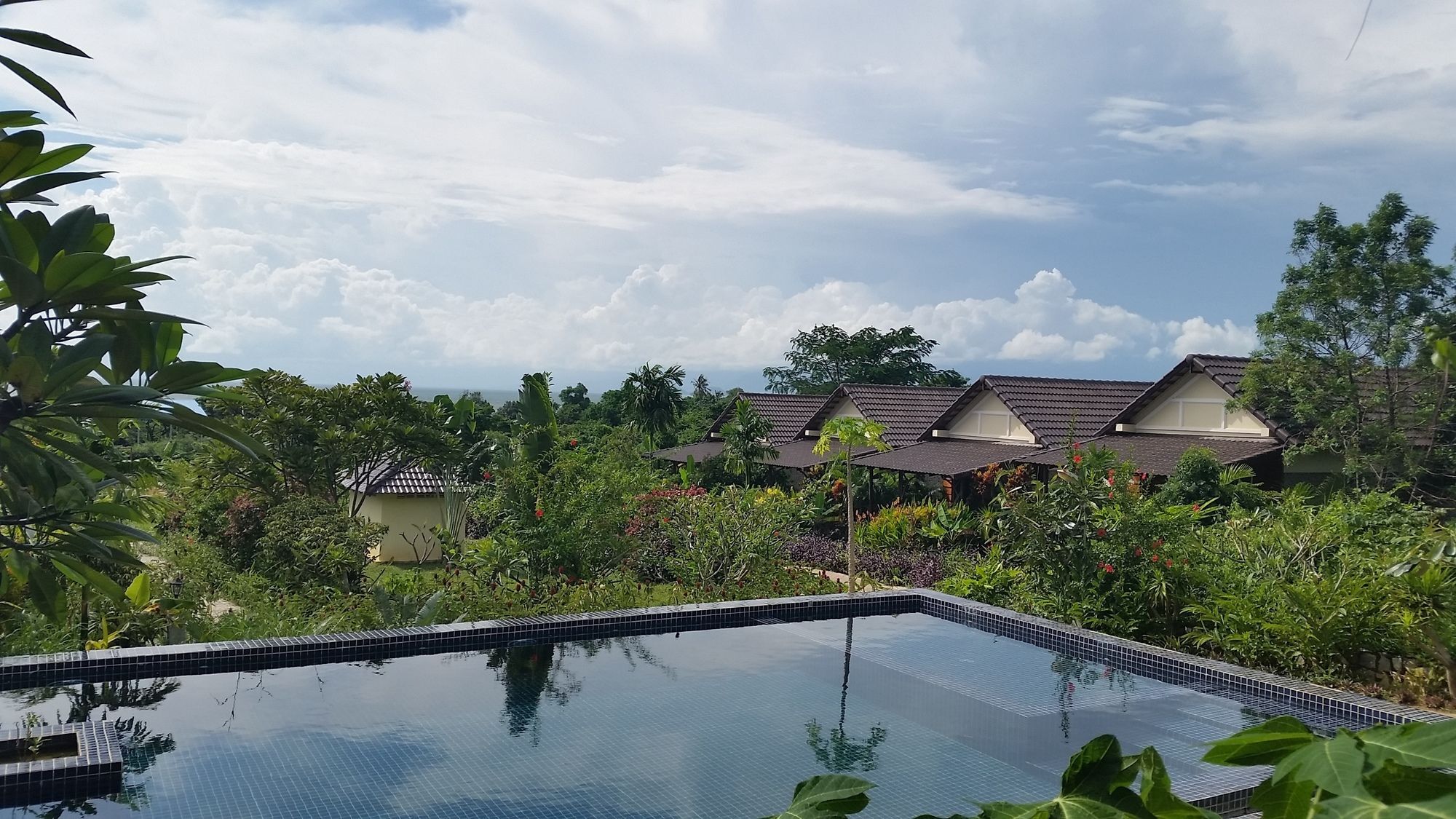 Atmaland Resort Kep Luaran gambar